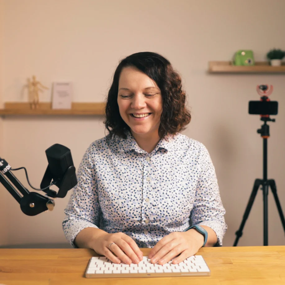 Kamila Paradowska podczas nagrania webinaru